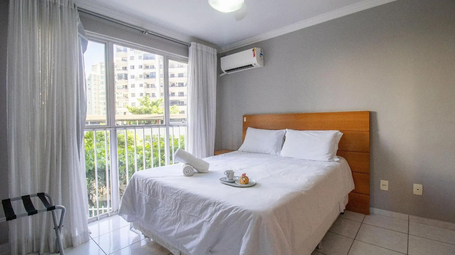 Appartement PR11 - 4 Dorm, Espaço Aconchegante, Centro, Garagem para Camionete, Wi-Fi Balneário Camboriú